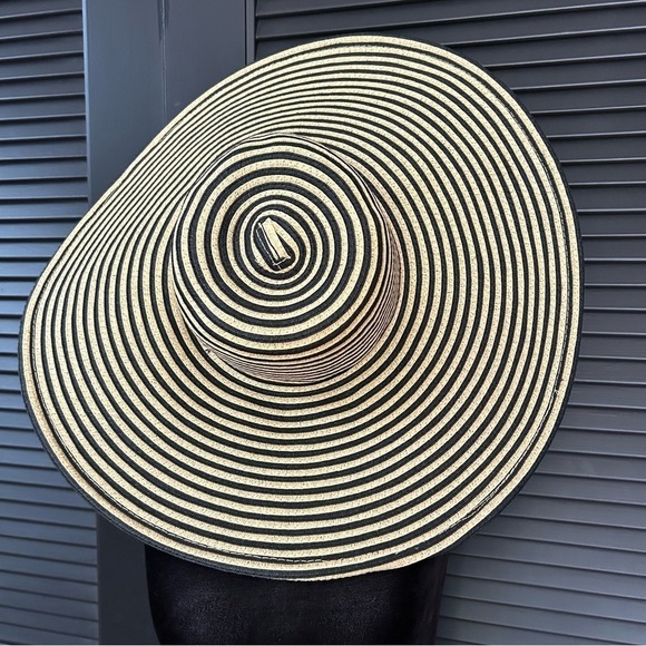 Papillon Extra Wide Brim Striped Sun Hat in Black and Tan, 100% Paper, OS - Picture 1 of 16